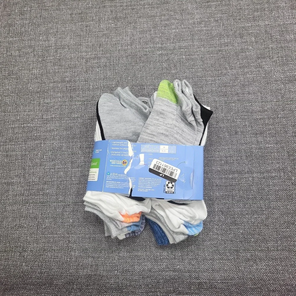Hanes Boys' 17 Pairs Super No Show Socks Value Pack Size Medium 9-2.5